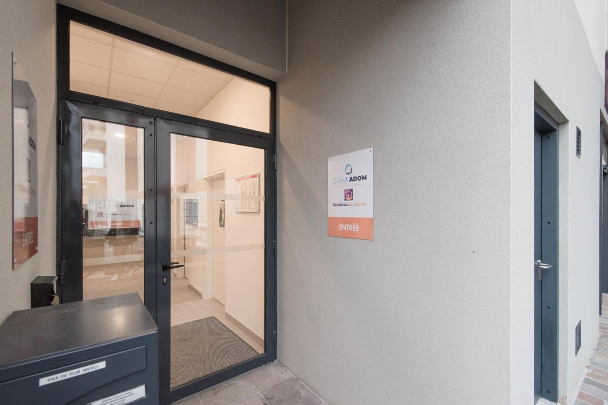 ELODIE - Appartement proche gare, arrivée 24 24 Le Mans Extérieur photo